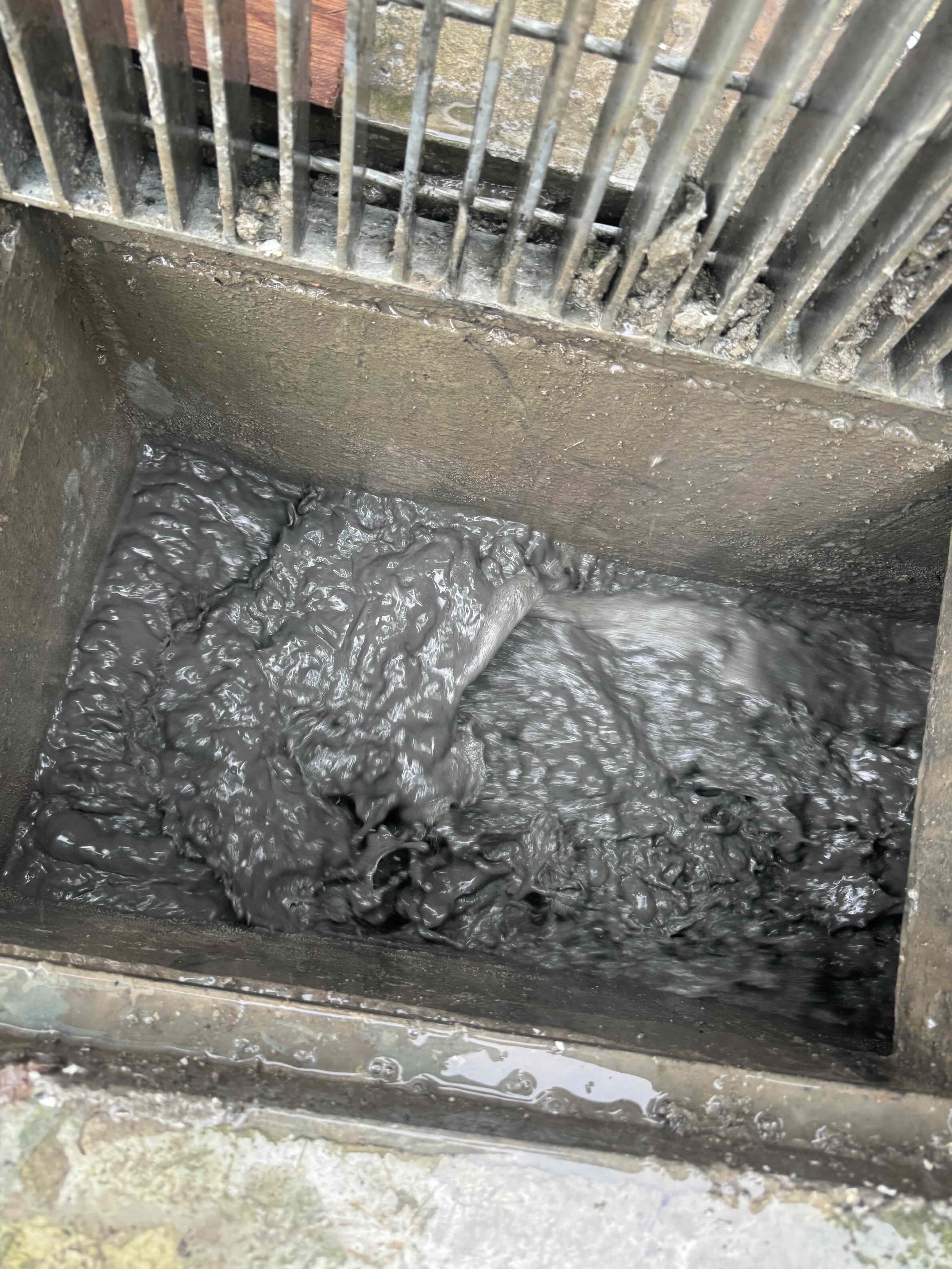 用水溝車清水溝